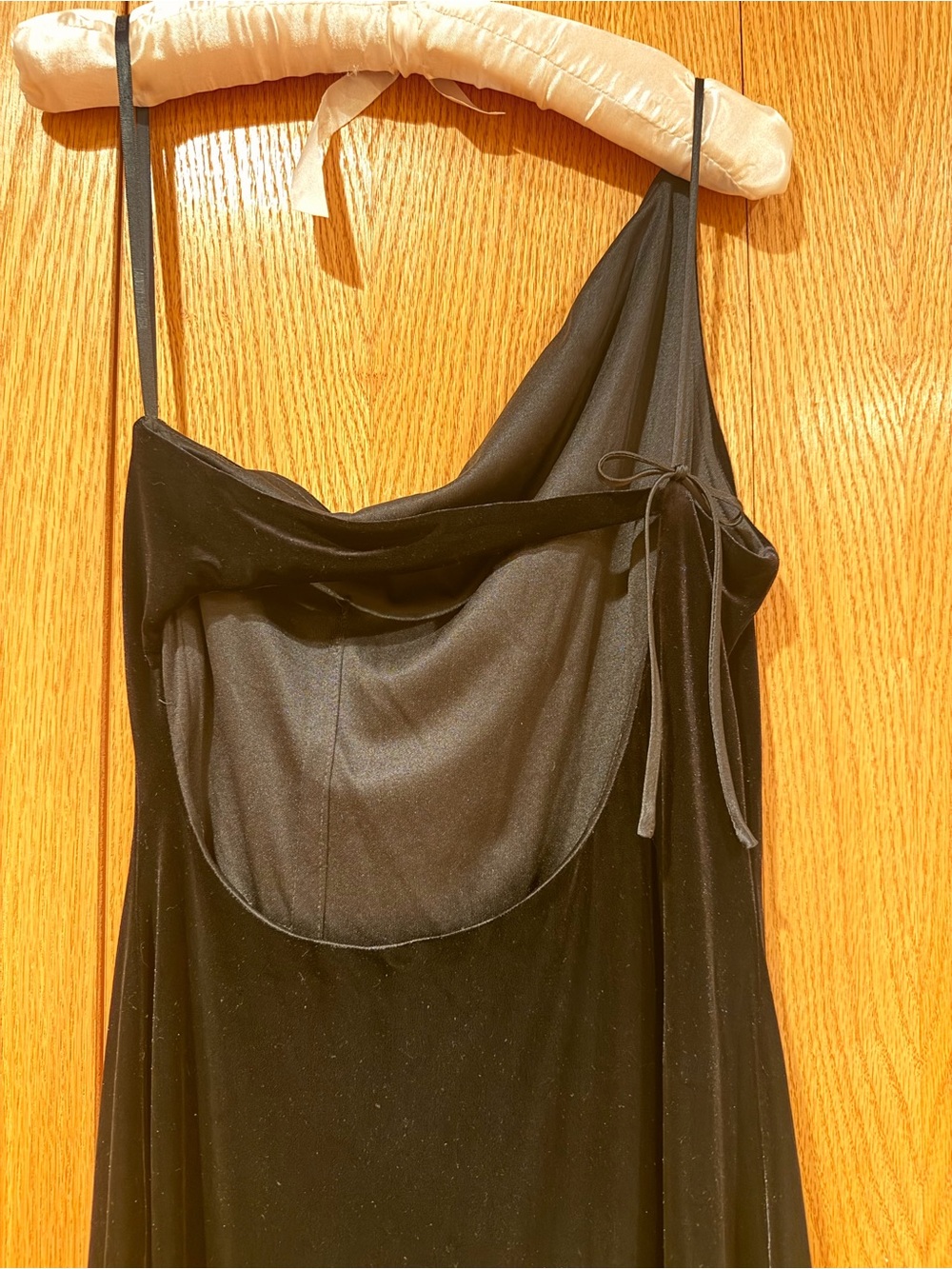 Laundry By Shelli Segal Black One-Shoulder Maxi Slip Dress - Picture 3 of 4